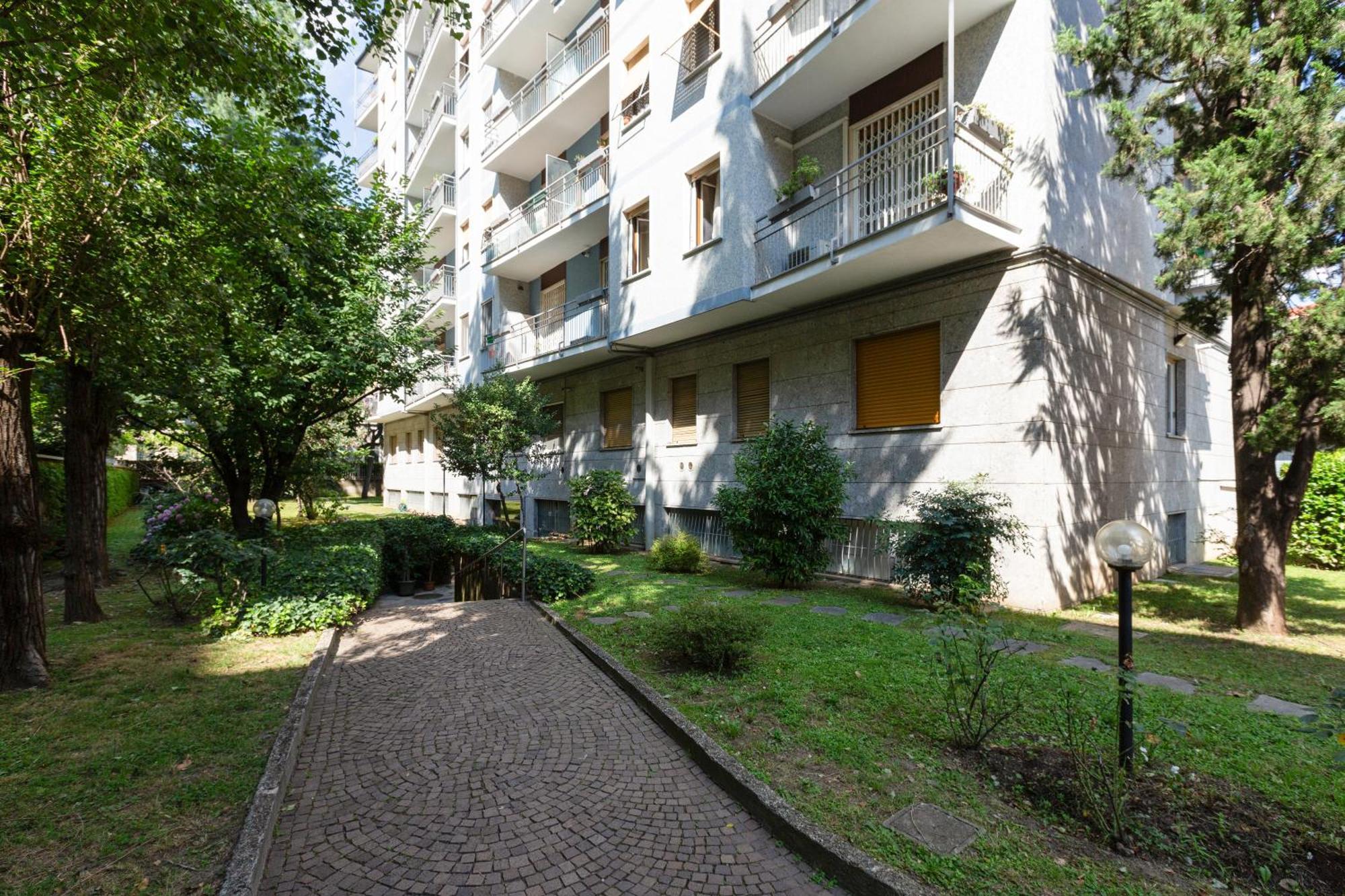 Ca' Granda M5 & Bicocca - Apartment With Parking Milaan Buitenkant foto